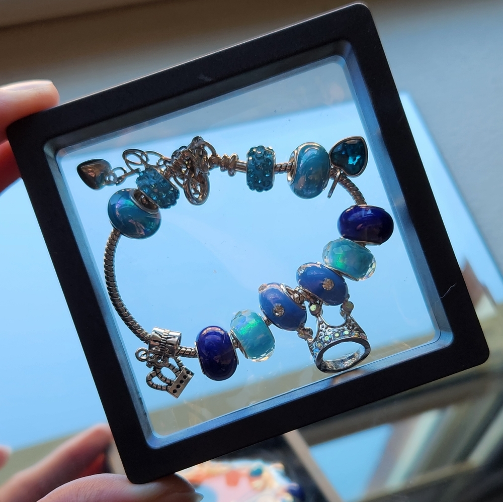 Charm bracelet - Picture 3 of 3